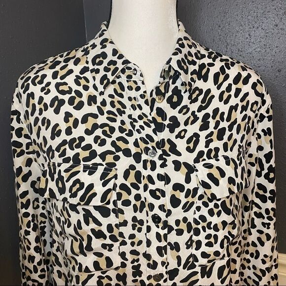 Equipment Signature Silk Button Down Shirt - Picture 5 of 13